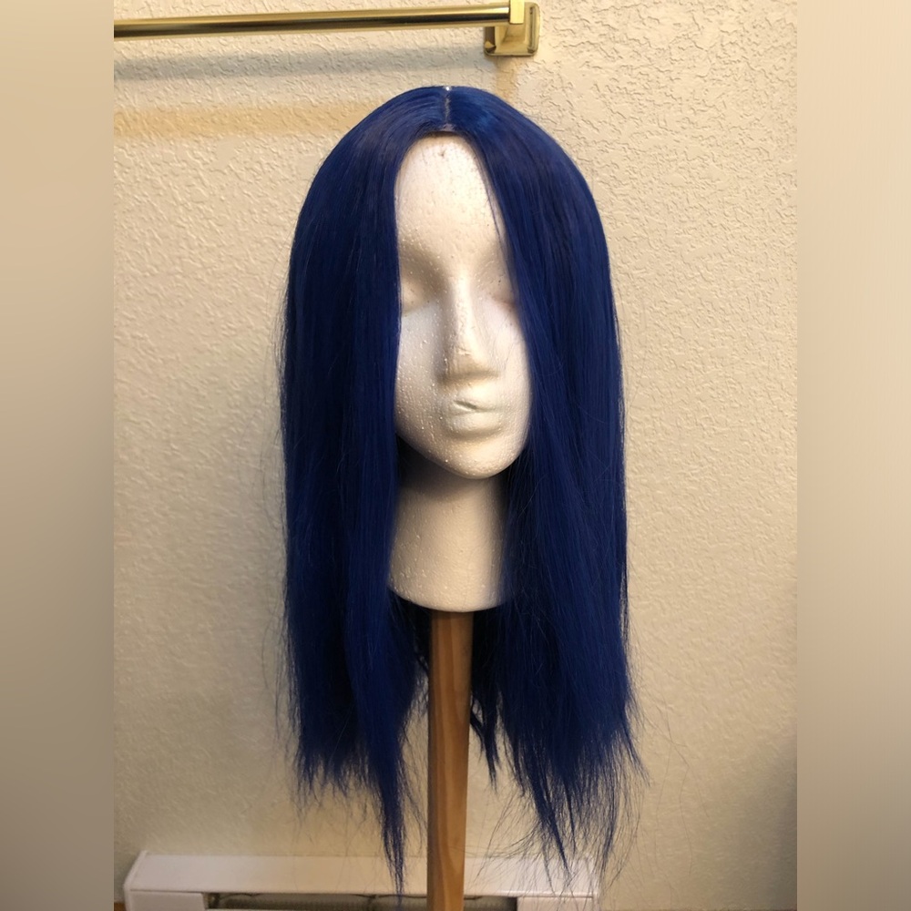 Blue straight wig